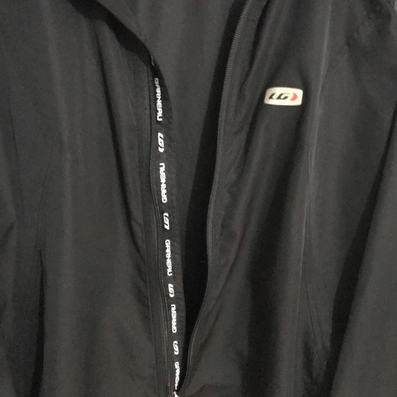Louis Garneau, lightweight, running/cycling /walking light shell jacket. - Picture 3 of 7